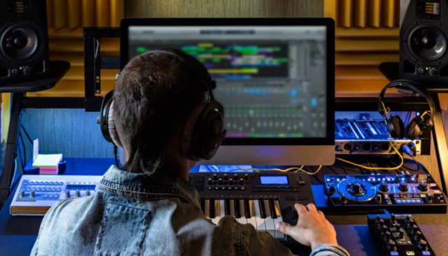 Top 10 Best Music Production Software for Pros (2021)