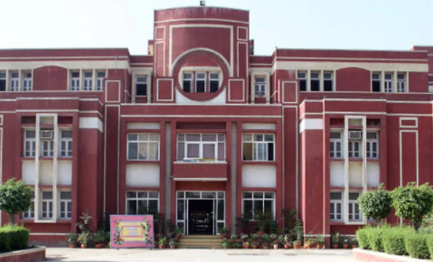 BIGGEST SCHOOLS IN iNDIA