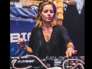 Top 10 Best Female DJs in the World 2021