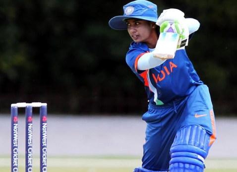 Top 10 Hottest Women Cricketers In The World